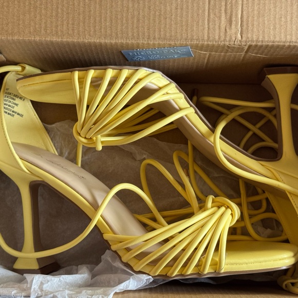 Heeled Sandals. Size US 9.5. Brand new. - Picture 3 of 13